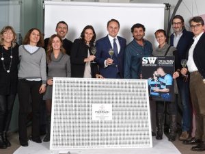 Cantine Ferrari consegnano alla redazione di Sport Week il Premio Ferrari per la copertina dell’anno