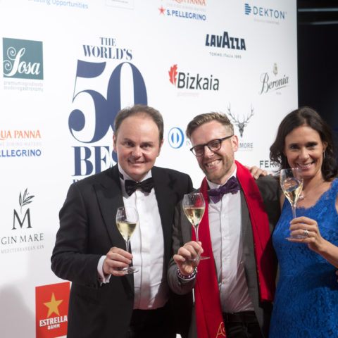 Søren Ledet del ristorante vincitore Geranium, con Matteo e Camilla Lunelli