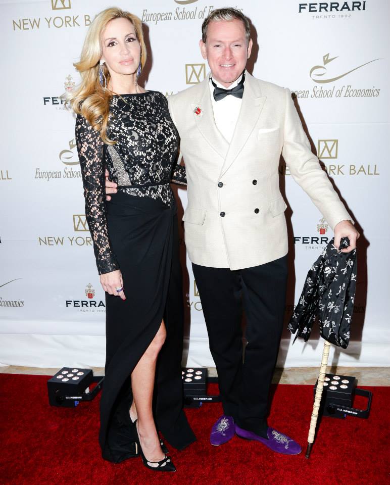 Le celebrities brindano Ferrari al New York Ball