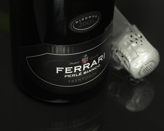Ferrari Perlé Bianco, la quintessenza dello stile Perlé in un nuovo Trentodoc Riserva