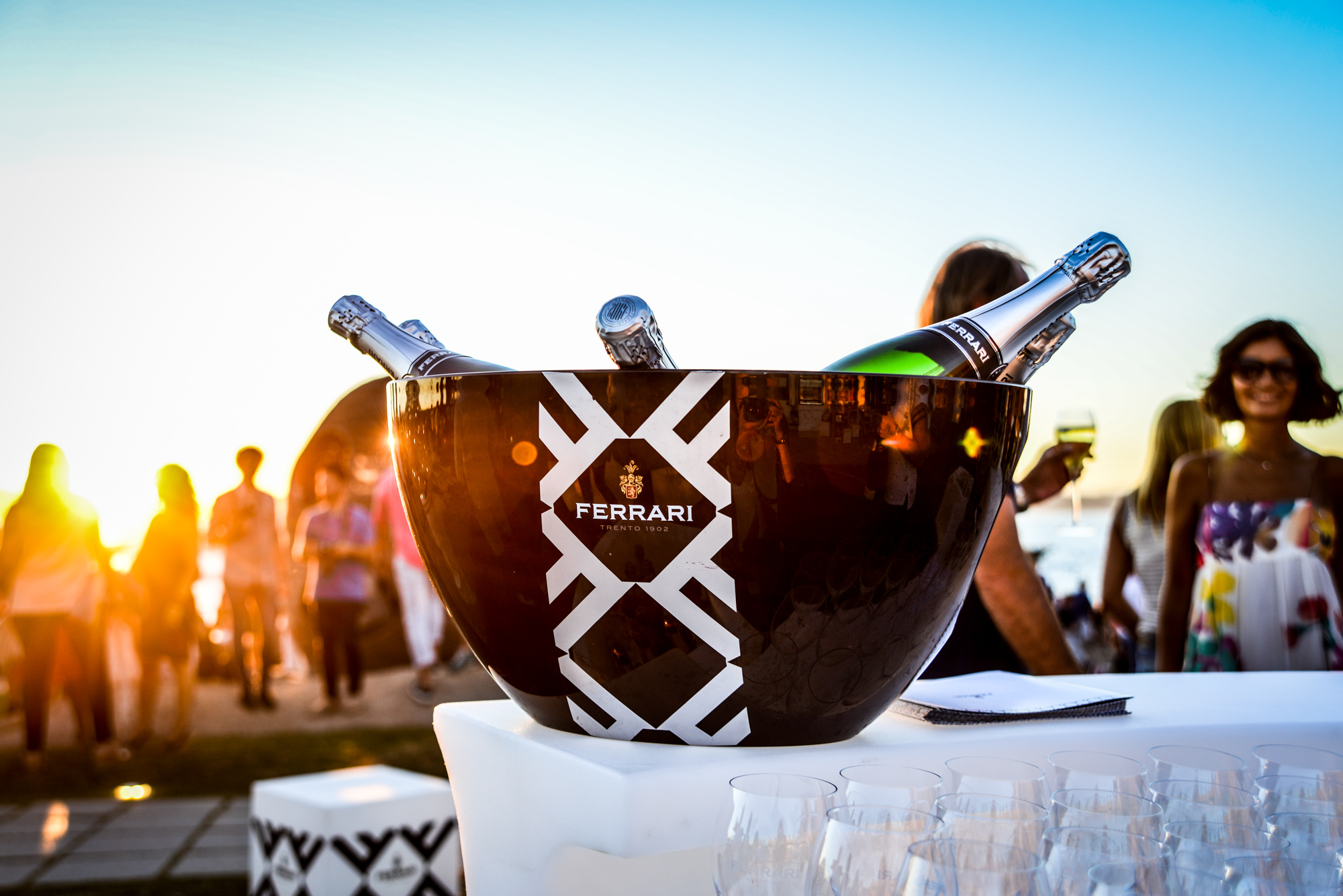 Ferrari Sparkling Club sulle più belle spiagge italiane