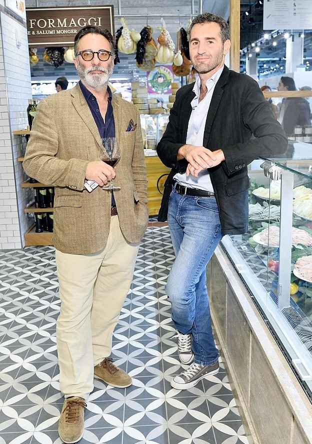 FICO Eataly World inaugurato con un brindisi Ferrari