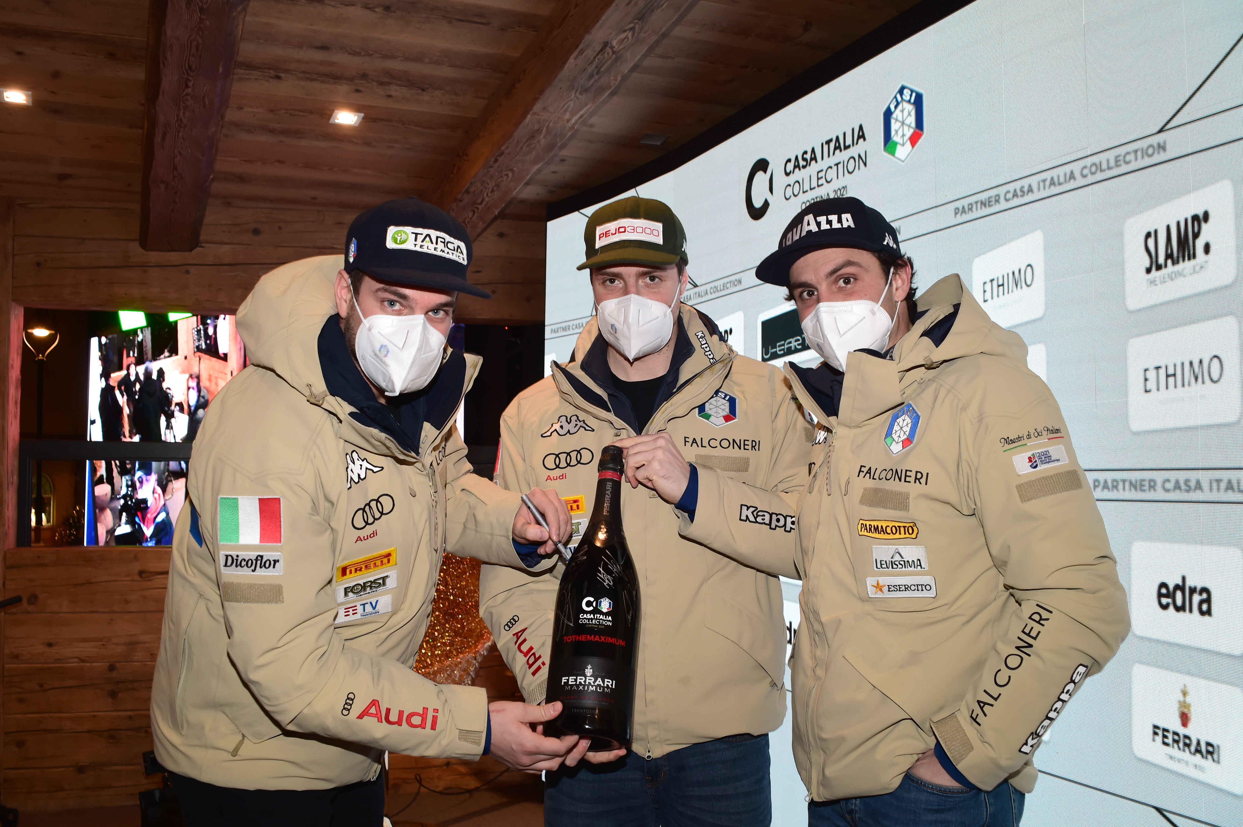 Ferrari è il brindisi ufficiale di “Casa Italia Collection Fisi Cortina 2021”