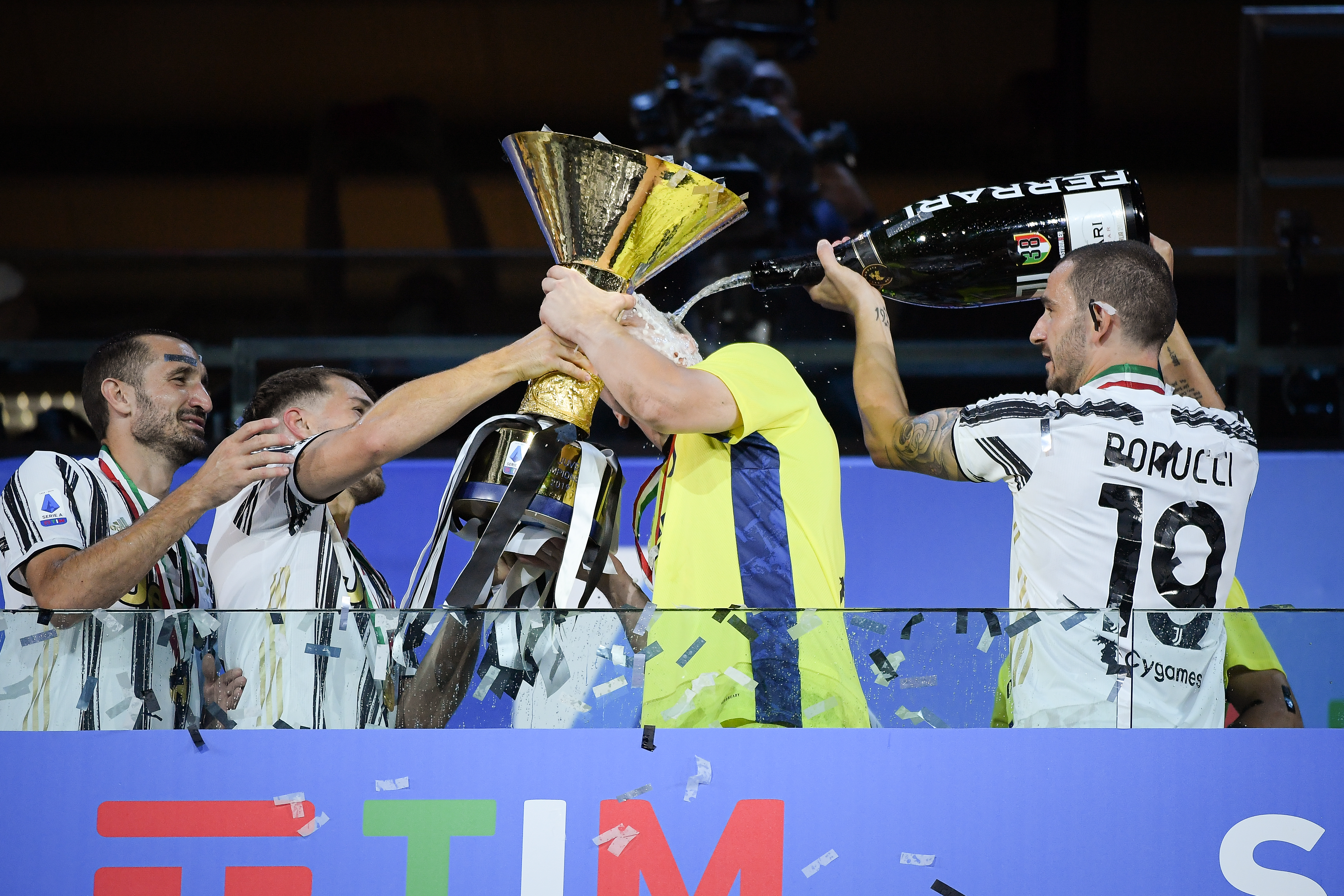 FERRARI’S #STRON9ER PROTAGONIST OF JUVENTUS’S CHAMPIONSHIP CELEBRATIONS
