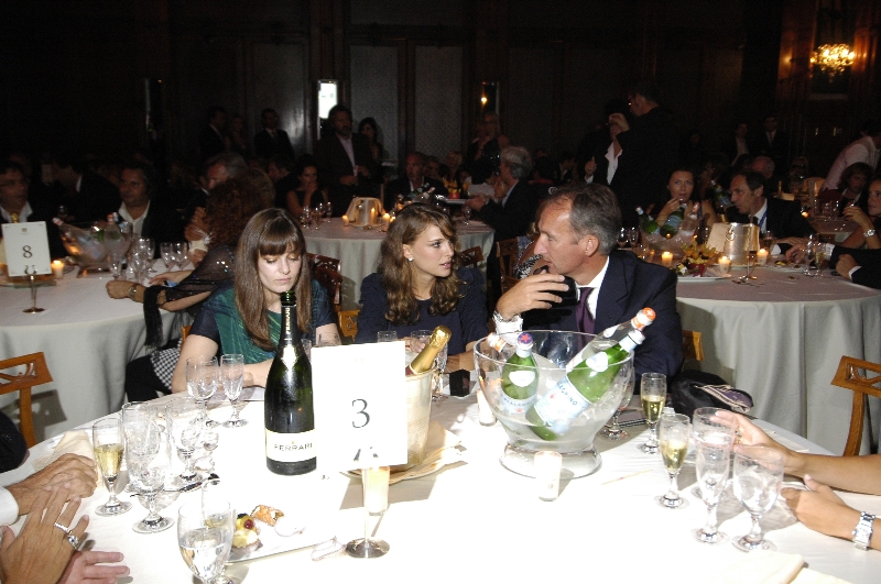 Anche Natalie Portman a Venezia brinda Ferrari