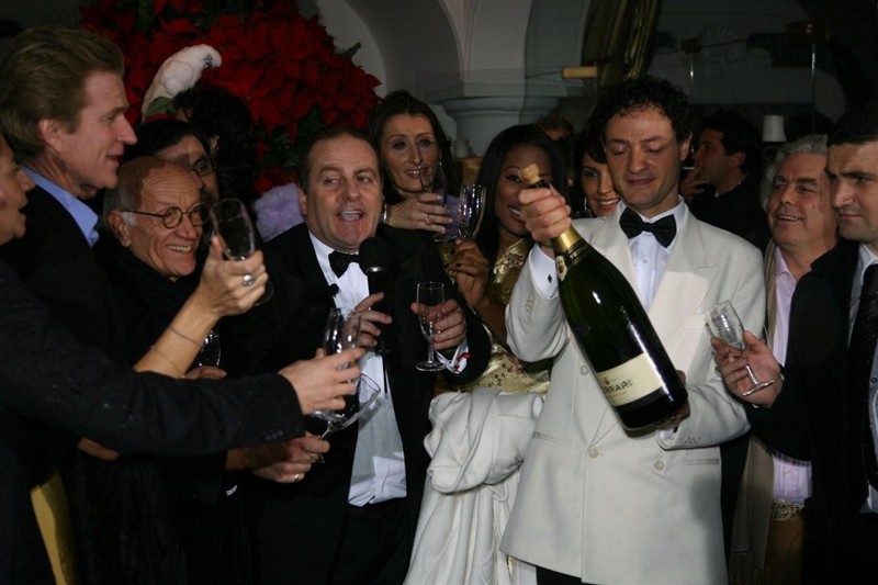 E le stelle a Capri Hollywood festeggiano con Ferrari