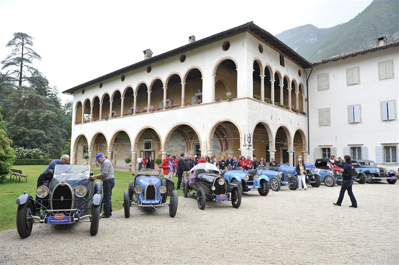 Metti 15 Bugatti tra le Cantine Ferrari Villa Margon e Locanda Margon