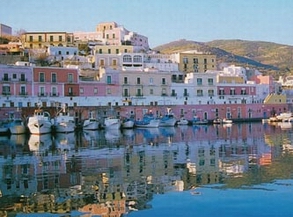 Il Ferrari al premio Caletta di Ponza