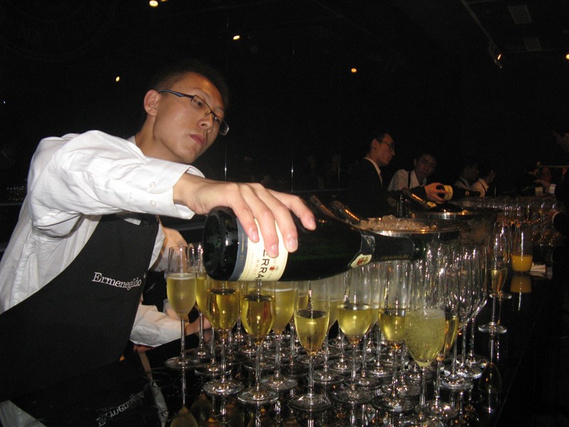 Festeggiati con bollicine Ferrari a Pechino i 20 anni in Cina del gruppo Ermenegildo Zegna